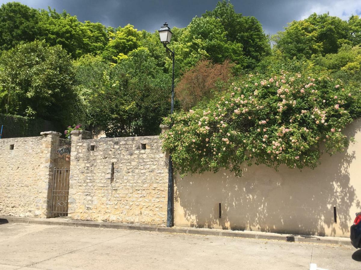 Le Clos Du Point De Vue Hotel Montigny-sur-Loing Bagian luar foto